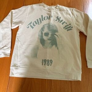 Taylor Swift 1989 merch crewneck